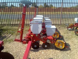4 Row Planter
