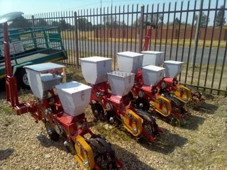 4 Row Planter