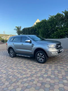 2016 Ford Everest SUV