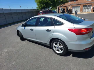 2015 Ford Focus Ambiente Sedan