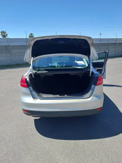 2015 Ford Focus Ambiente Sedan