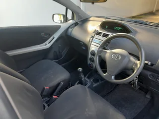 2010 Toyota Yaris Hatchback