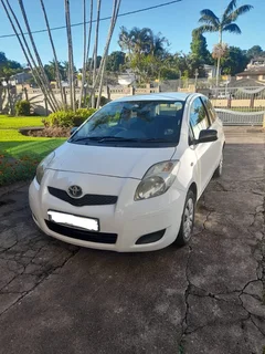 2010 Toyota Yaris Hatchback