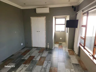 Huge home in Bluewater Beach