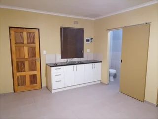 Bachelor Flat to Rent – Devon Park, Eersterivier