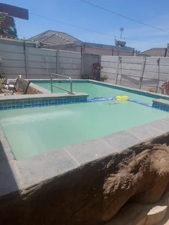 Venue To Hire with Pool and Inside and Outside braai area
