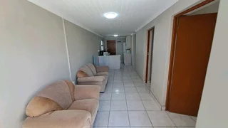 Two Bedroom Flatlet in Perridgevale, Greenacres. Renting out per room for 2 months Dec &amp; Jan