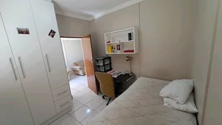 Two Bedroom Flatlet in Perridgevale, Greenacres. Renting out per room for 2 months Dec &amp; Jan