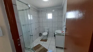 Two Bedroom Flatlet in Perridgevale, Greenacres. Renting out per room for 2 months Dec &amp; Jan