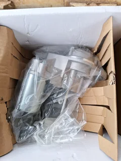 Isuzu NQR500 starter,front left fender and disc brake pads