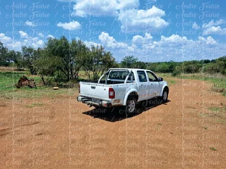 Isuzu kb300 4x4
