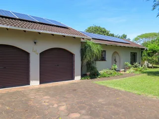 4 Bedroom 2 Bathroom House Meerensee