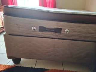 Queen size Posture Pedic Pillow top Mattress and Base for sale R1700 Price Negotiable