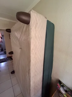 Queen size Posture Pedic Pillow top Mattress and Base for sale R1700 Price Negotiable