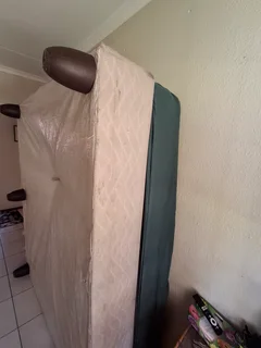 Queen size Posture Pedic Pillow top Mattress and Base for sale R1700 Price Negotiable