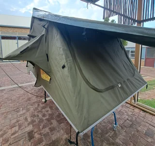 Eezi Awn T-Top Xklusiv Roof Top Tent