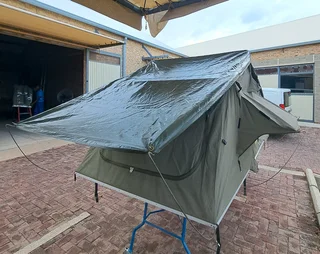 Eezi Awn T-Top Xklusiv Roof Top Tent