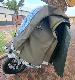 Eezi Awn T-Top Xklusiv Roof Top Tent