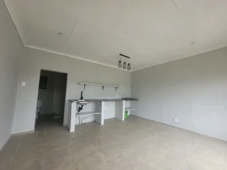 Flat / Bachelor Unit