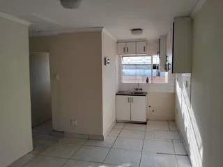 2-bedroom cottage in Bloubosrand for R5800 available immediately