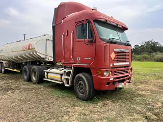 2009 Freightliner Argosy Truck Tractor with Tanker