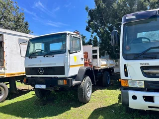 1996 Mercedes Benz 1617 Econoliner 4x4 Crane Truck