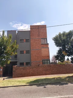 Beautiful 2 Bedroom Flat In Forest Hill Jhb South