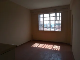 Beautiful 2 BEDROOM FLAT IN FOREST HILL JHB SOUTH