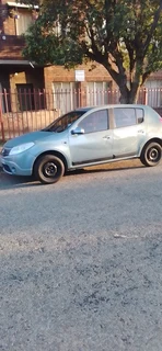 RENAULT SANDERO STRIPPING FOR SPARES