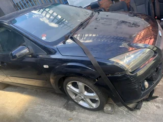 FORD FOCUS 1.6 TDCL FOR STRIPPING