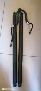 VW OEM Electric Shock/ Lift Support Strut Rear Tailgate for Volkswagen Tiguan 18-20 5NA827851A