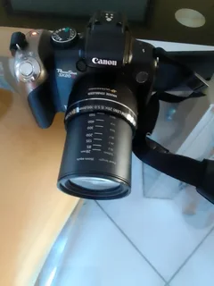 Canon camera power shot SX20 is 12.1 power pixel