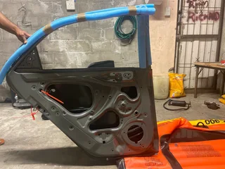 Kia pegas left rear door