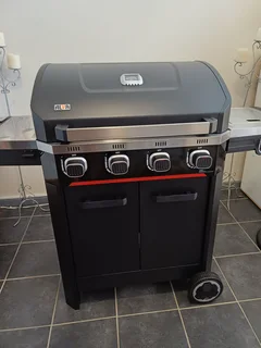 Alva Atlas 4-Burner Gas Braai with side burner