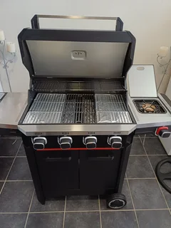 Alva Atlas 4-Burner Gas Braai with side burner