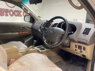 2010 TOYOTA FORTUNER 4.0 V6 A/T