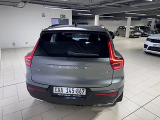 2018 VOLVO XC40 D4 R-DESIGN AWD