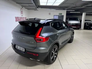 2018 VOLVO XC40 D4 R-DESIGN AWD