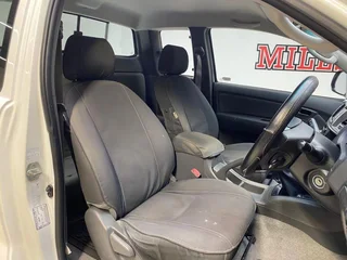 2014 TOYOTA HILUX 3.0D-4D RAIDER XTRA CAB P/U S/C