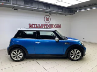 2012 MINI COOPER S