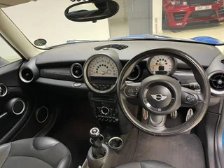2012 MINI COOPER S
