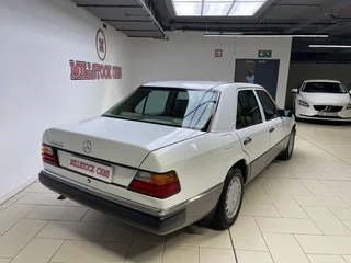 1991 MERCEDES-BENZ 230 E A/T A/C (W124)