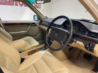 1991 MERCEDES-BENZ 230 E A/T A/C (W124)