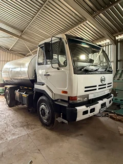 Honey sucker truck for sale 10000litrs new system!