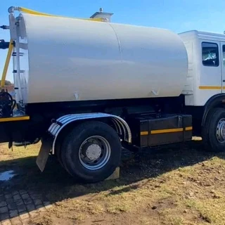 Hoeny sucker / Water tankers for sale!