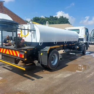 Honey sucker tanks for truck for sale!