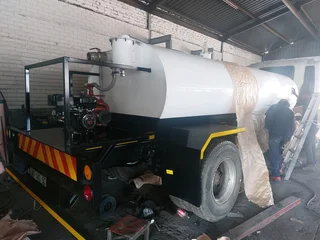 Honey sucker tanks for sale. www.gijimatanks.co.za