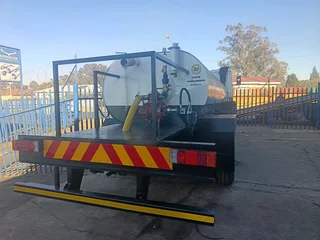 Honey sucker / Water tanks - gijimatanks.co.za