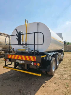 Honey sucker tanks/ Septic tanks / Water tanks for sale