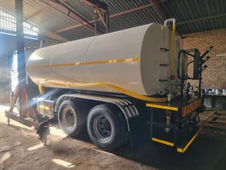 Honey sucker tanks/ Septic tanks / Water tanks for sale